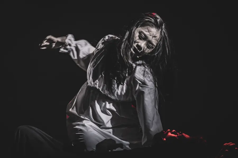 Foto 7 dari produksi DRACULA: REQUIEM