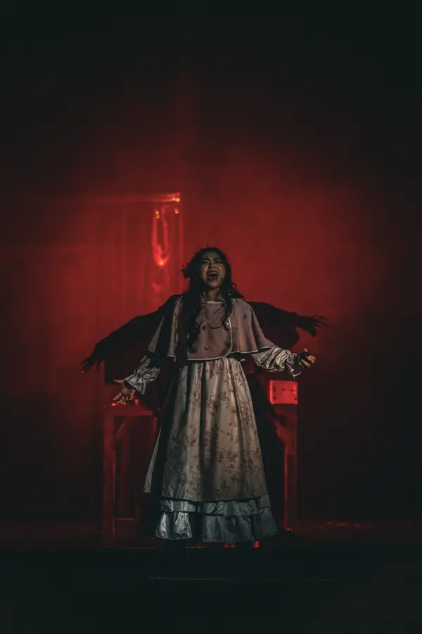 Foto 9 dari produksi DRACULA: REQUIEM