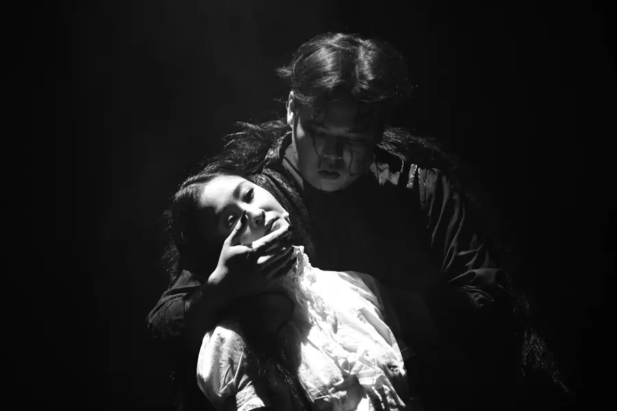 Foto 16 dari produksi DRACULA: REQUIEM